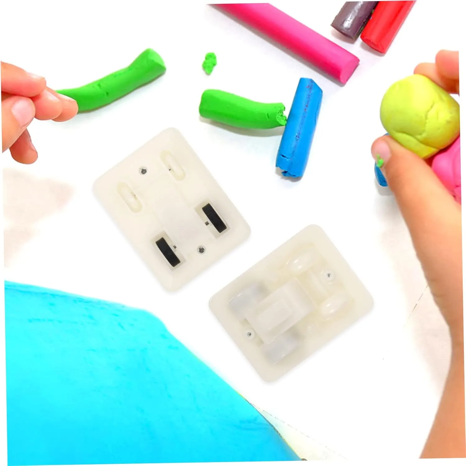 16 Pcs Pull Back Base Accessories Tiles Truck Accessories Base Model Pullback Cart White Plastic Blank