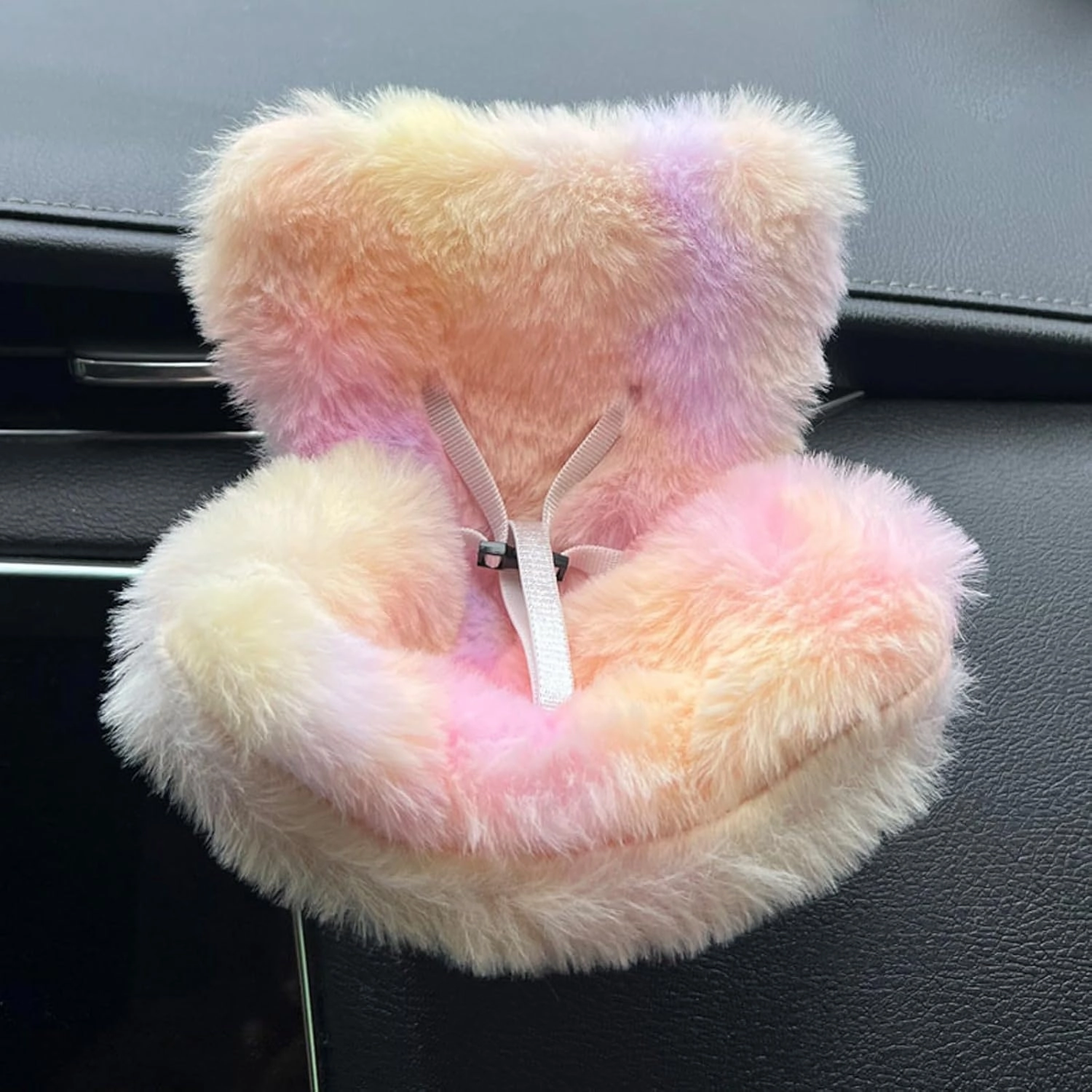 Cars Seats for Dolls with Soft Furry Cushion, Air Vent Clip and Desktop Stand, and Functional Car Ornament for Doll Fans and Doll Collectors