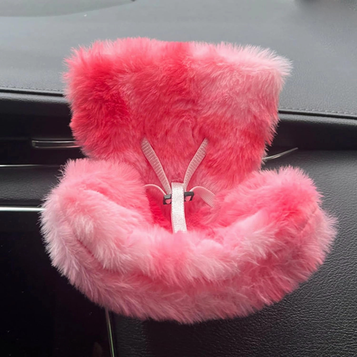 Cars Seats for Dolls with Soft Furry Cushion, Air Vent Clip and Desktop Stand, and Functional Car Ornament for Doll Fans and Doll Collectors