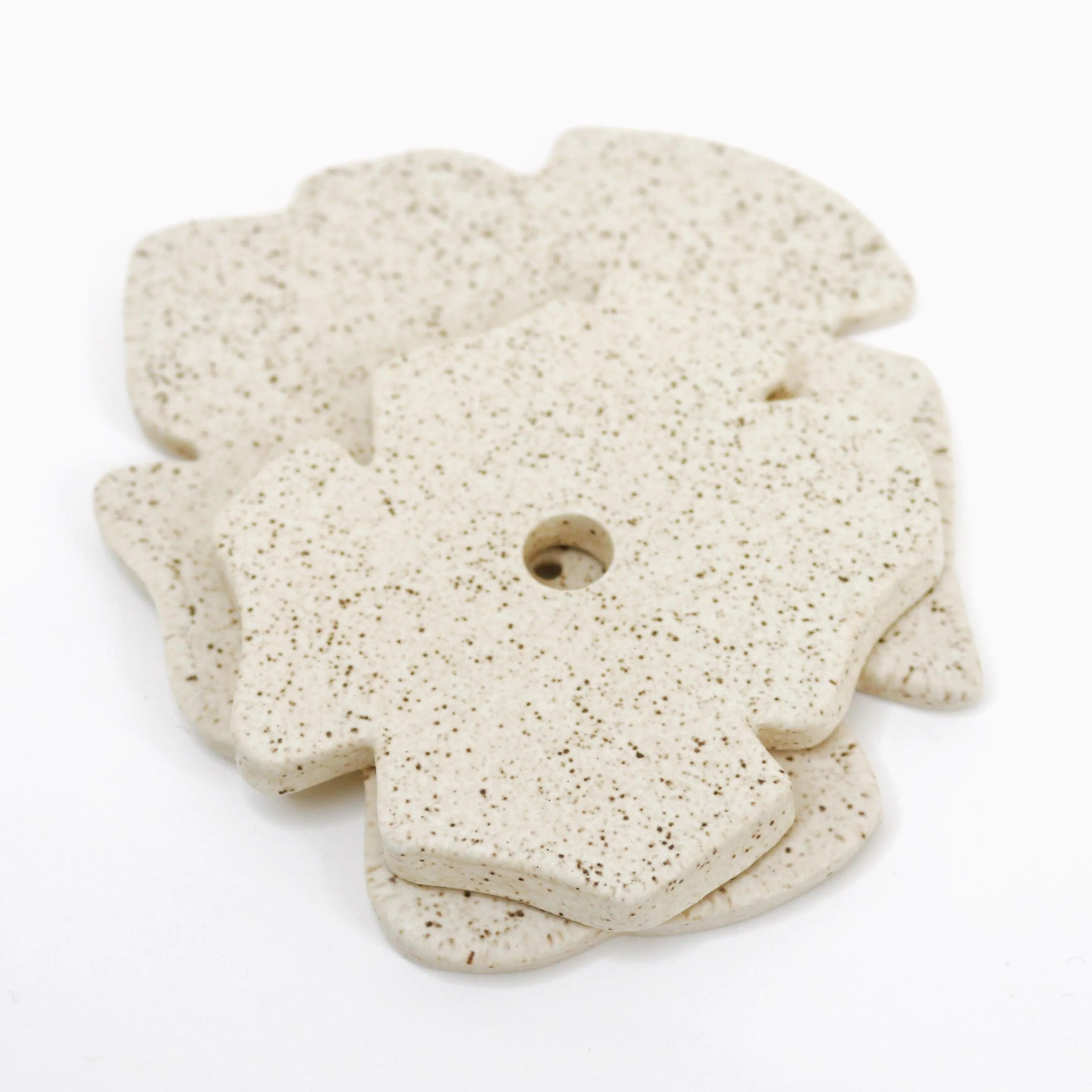 FROGS. Set of three pieces. (3.5 inches)