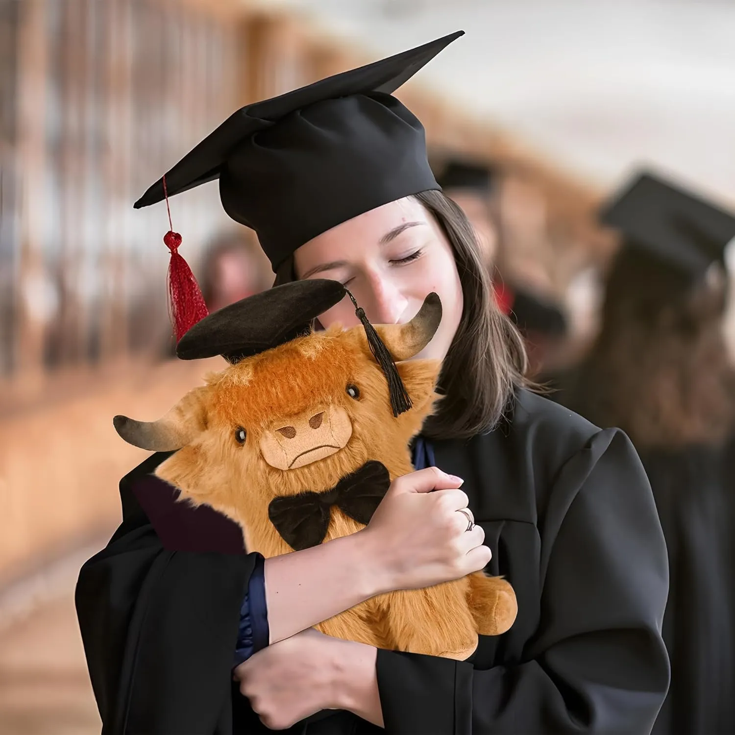 Graduation Highland Cow Stuffed Animal, Graduation Plush Gifts for Class of 2025 Kindergarten Preschool High School & College (23cm/H)