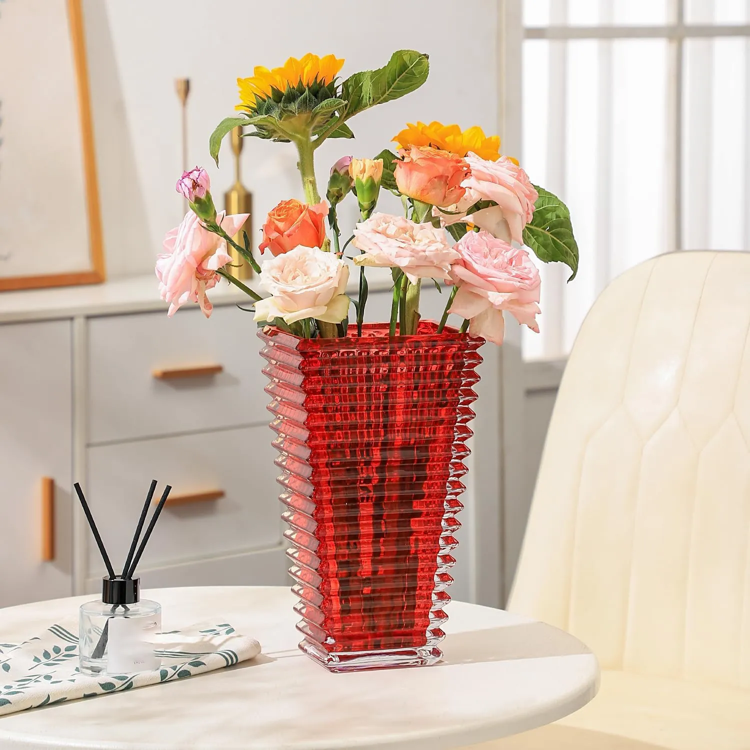 MCMCNCUIU Large Crystal Vase for Flowers, Red Glass Vase, Large Flower Vases, Modern Vases for Living Room, Bedroom, Kitchen, Dining Table, Mantle, Wedding, 11 Inches