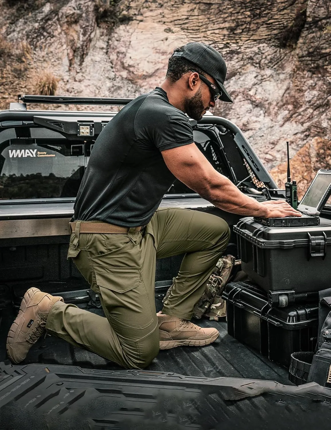 Men's Tactical Pants Flex Ripstop Cargo Trousers for Outdoor Hiking Work Casual Pants Large Capacity Clothing