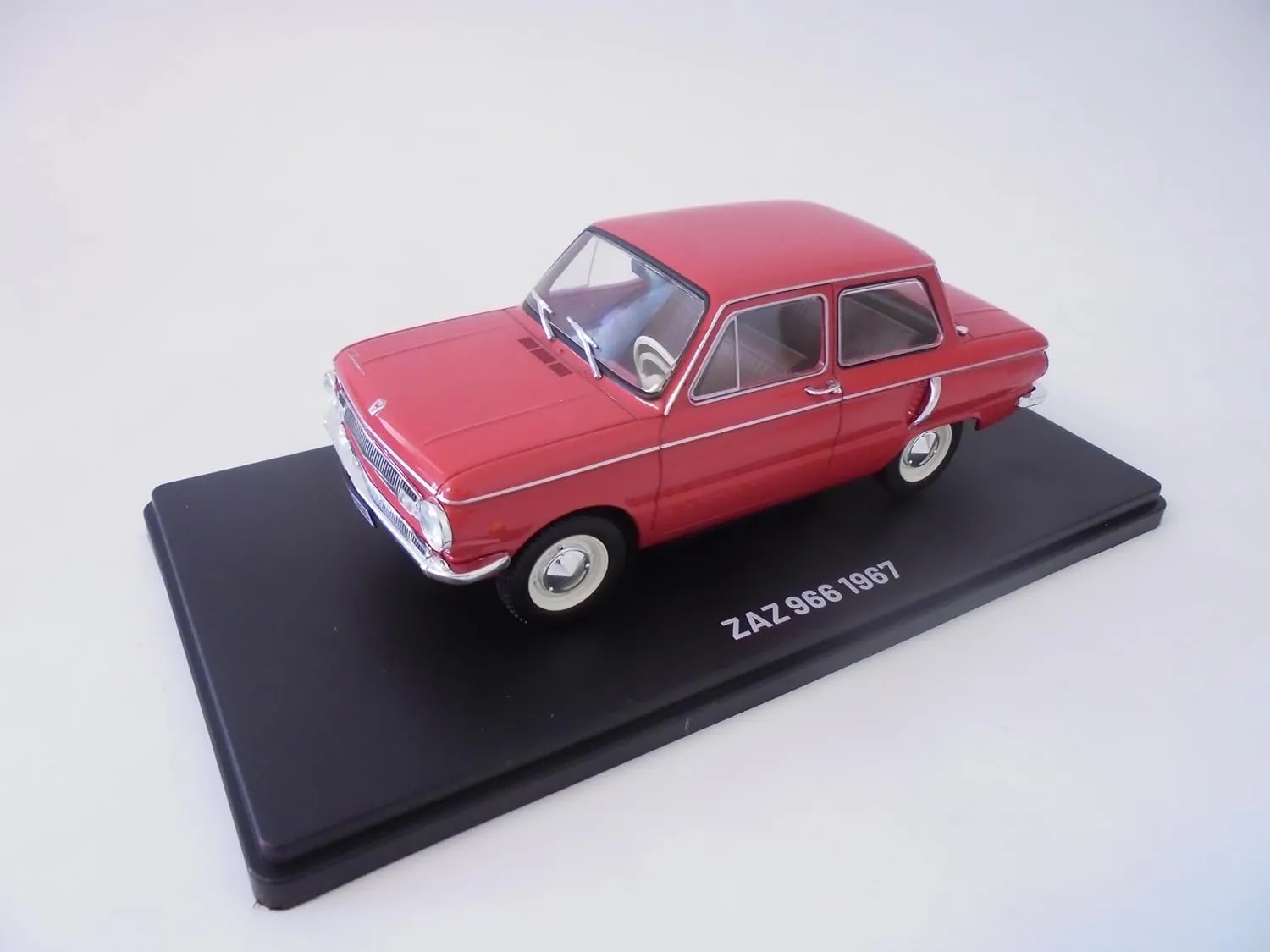OPO 10 - Collectible Model car 1/24 Compatible with ZAZ 966 NSU Prinz 4 (1967) VQR43