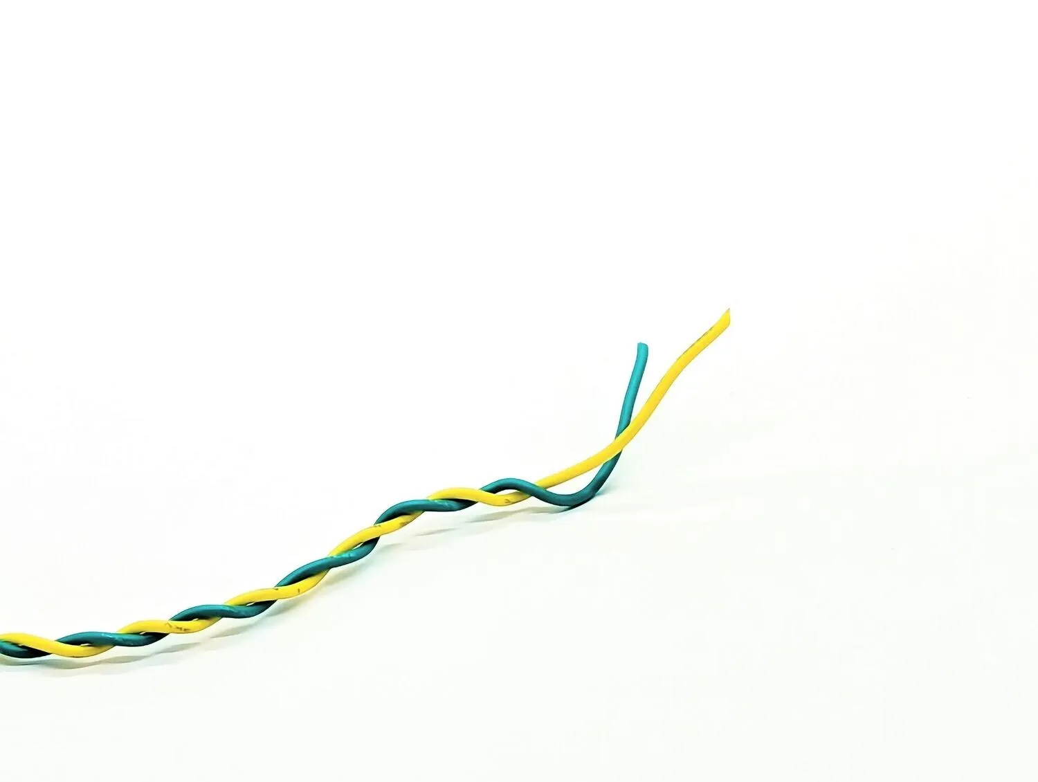 QTY 1 - 25 feet - 22 AWG CAN Bus Wire