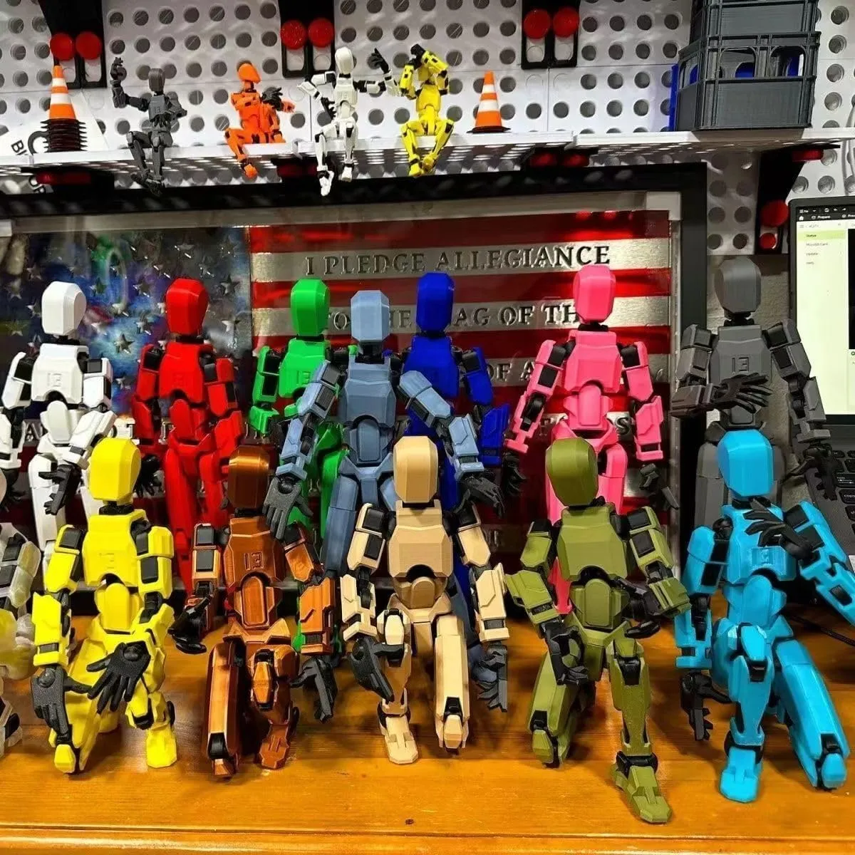 Titan 13 Action Figure,2025 New Lucky Robot 13 Action Figures,3D Printed Action Figure,Dummy Robot 13 Action Figures Desktop Decorations Game Gifts (9 pcs)