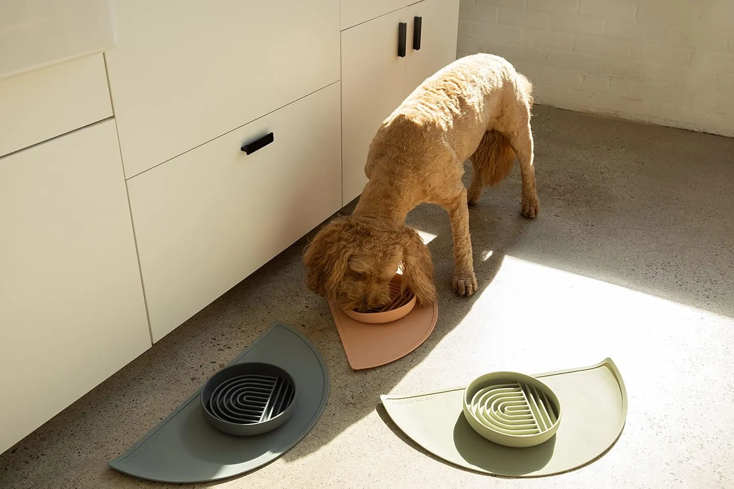 Waterproof Silicone Pet Food Mat - Non-Slip, Spill-Proof Feeding Mats for Floors, Raised Edge Design, Easy-to-Clean, Durable Flexible Rubber Mat for Dog & Cat Bowls, Medium-Charcoal