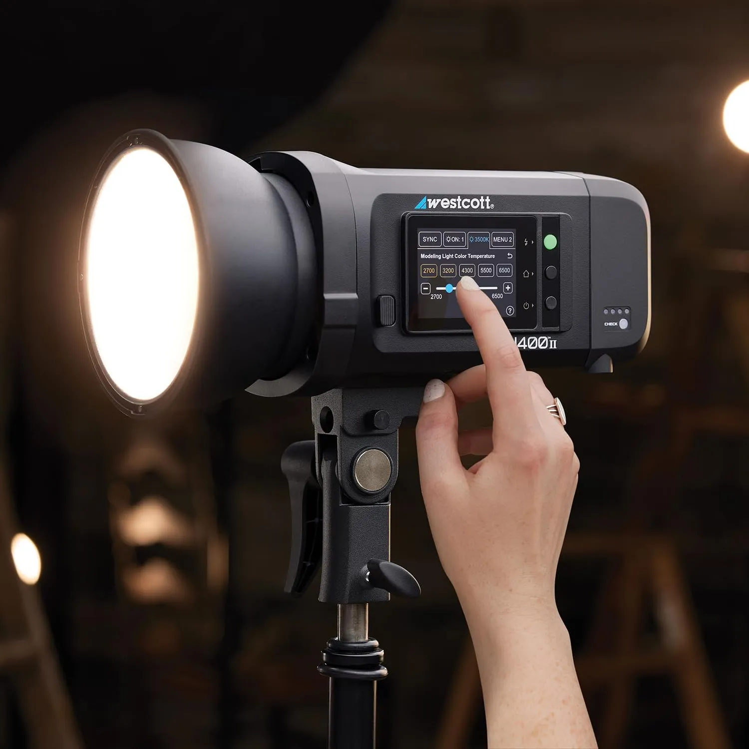Westcott FJ400 II Touchscreen Strobe with FJ Pro AC/DC Battery (400Ws) TTL HSS AC/DC Powered 550  Full Power Flashes (US/CA Plug)